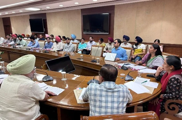 अम्बेडकर भवनों के रखरखाव के लिए कवायद होगी शुरू
