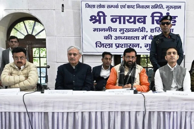 गुरुग्राम में सफाई व्यवस्था पर सीएम ने दिए सख्त निर्देश