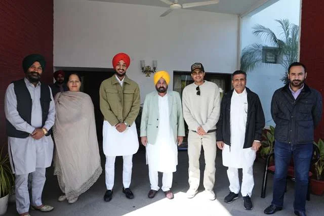 सीएम ने शुभमन और अर्शदीप को चैंपियंस ट्रॉफी के लिए दी शुभकामनाएं