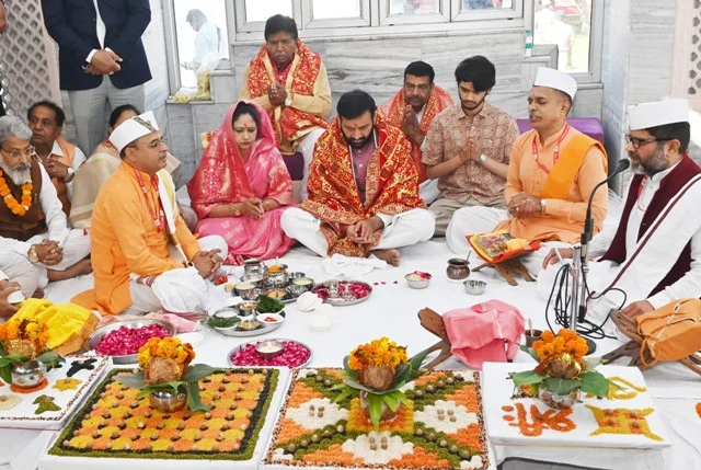 सीएम पहुंचे मनसा देवी मंदिर