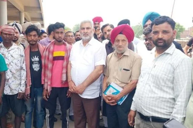 फील्ड में उतरे मंत्री, किया गेहूं खरीद का निरीक्षण