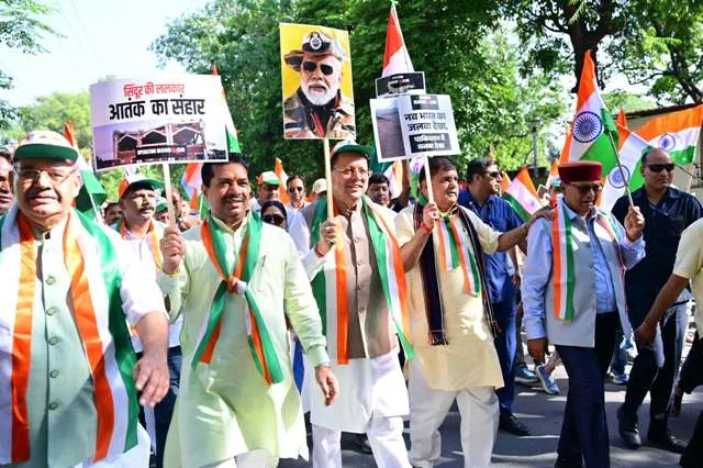 "ऑपरेशन सिंदूर" की विजय को समर्पित हुई भव्य तिरंगा यात्रा