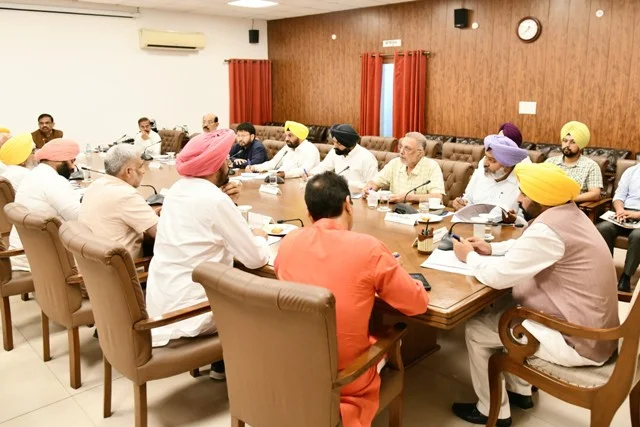 व्यापार को सरल बनाने के लिए पंजाब दुकान अधिनियम में बदलाव को मंजूरी