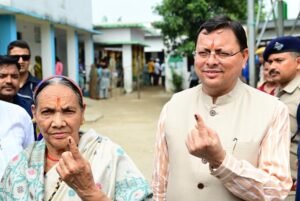 उत्तराखंड के सीएम ने पंचायत चुनाव में दिया लोकतंत्र का संदेश