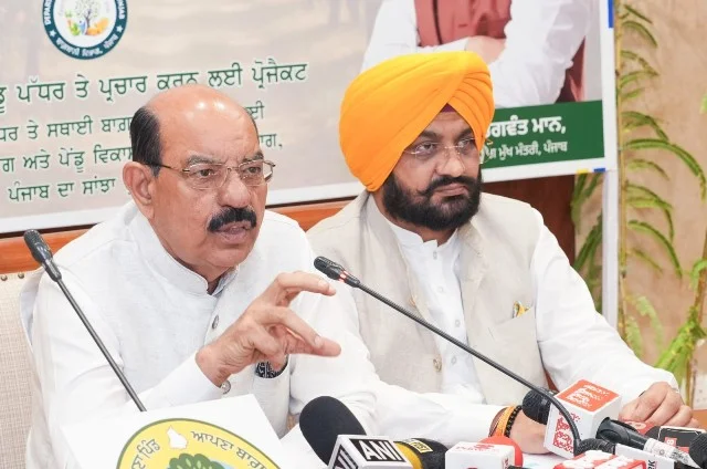 ग्रामीण जमीन पर फलदार बाग लगाएगी पंजाब सरकार