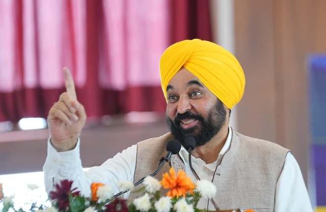 झूठी उपलब्धियों का ढिंढोरा न पीटें मुख्यमंत्री ने अकाली नेताओं को घेरा
