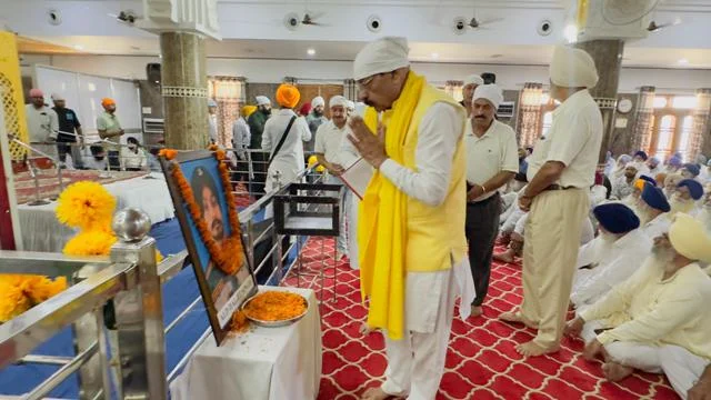 पंजाब सरकार के मंत्री मोहिंदर भगत ने शहीद दलजीत सिंह को दी श्रद्धांजलि
