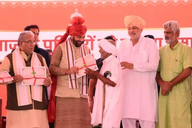 प्रजापति समाज को सरकारी योजनाओं का लाभ उठाने की सलाह सीएम