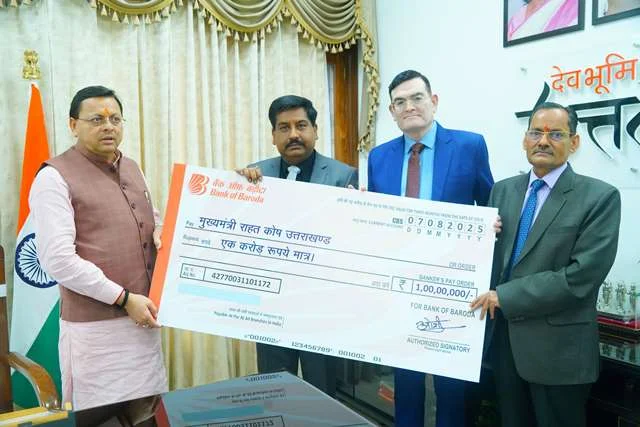सीएम धामी ने बैंक ऑफ बड़ौदा के प्रतिनिधियों से की मुलाकात