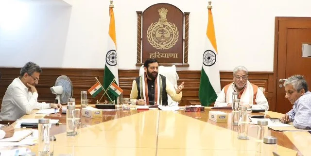 सीएम सैनी ने 'लखपति दीदी' योजना पर अफसरों को दिया टास्क