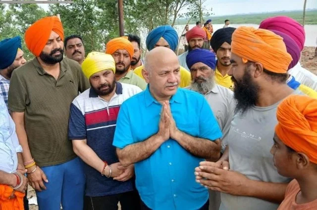 भारी वर्षा से संकट गहराया, प्रशासन ने दरियाई किनारों को मजबूत करना शुरू किया