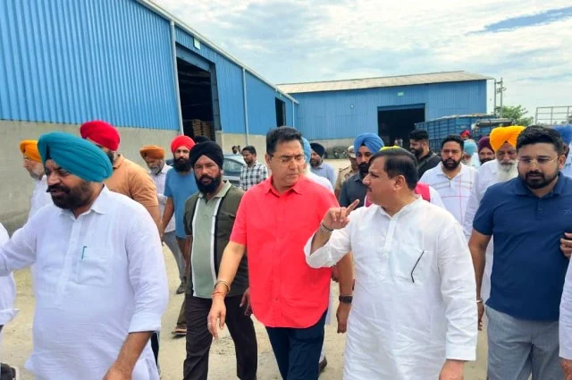 राज्यसभा सदस्य और कैबिनेट मंत्रियों ने बाढ़ प्रभावित इलाकों का जायजा लिया