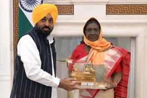 गुरु तेग बहादुर जी के 350वें शहीदी दिवस पर राष्ट्रपति मुर्मू को पंजाब आने का आमंत्रण