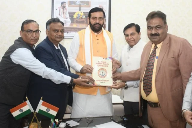 न्यायमूर्ति ललित बत्रा ने सीएम नायब सिंह सैनी से की शिष्टाचार भेंट