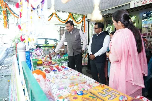 सचिवालय में बच्चों और महिलाओं के हस्तनिर्मित उत्पादों की प्रदर्शनी शुरू