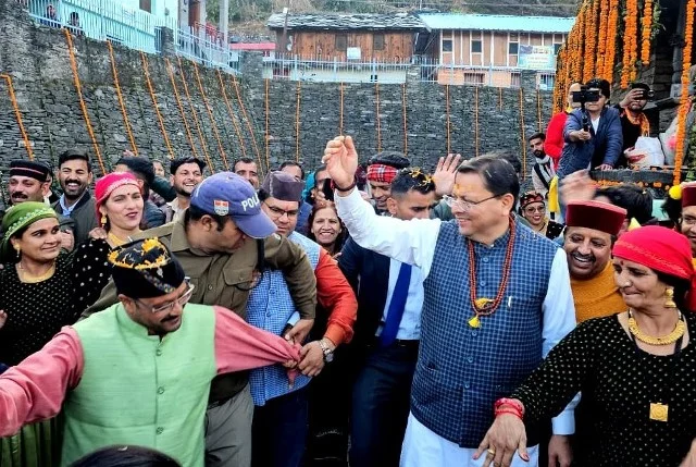 धामी का लाखामंडल में भव्य स्वागत, प्रदेश की खुशहाली की कामना