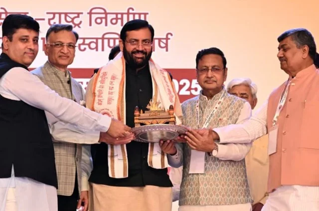 सैनी बोले – आर्य समाज के प्रगतिशील विचारों को गांव-गांव तक पहुंचाना जरूरी