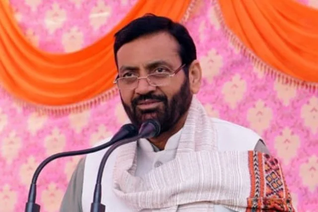 किसान सेवा और पारदर्शिता को प्राथमिकता दें मंडियां सीएम नायब सैनी