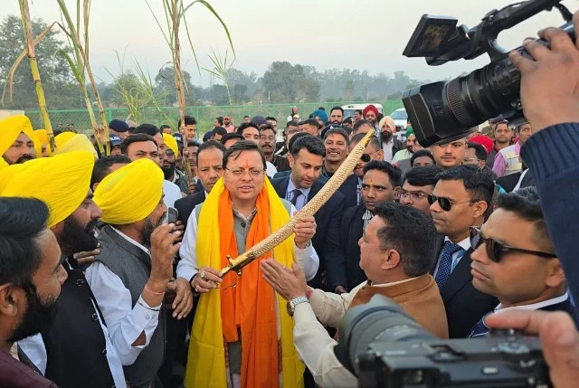 हल्द्वानी में किसानों ने सीएम धामी का किया जोरदार स्वागत