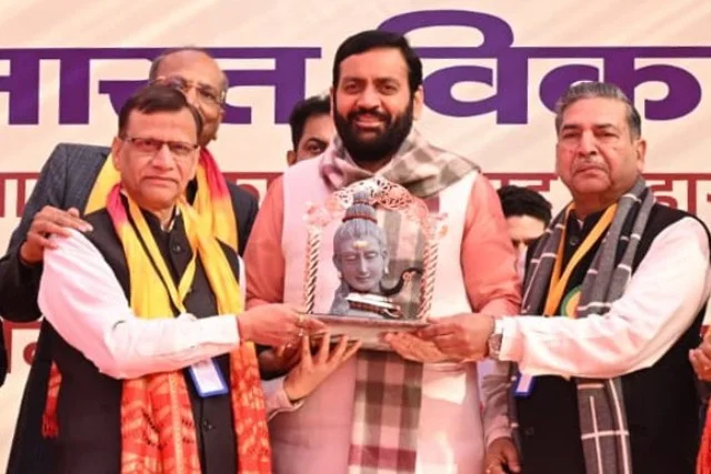 स्वामी विवेकानंद जयंती पर आरोग्य केंद्र में हृदय रोग चिकित्सालय का लोकार्पण