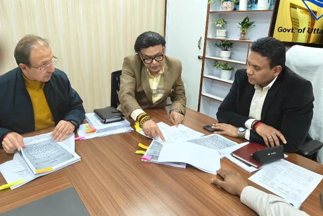 उत्तराखंड आवास एवं विकास परिषद की समीक्षा बैठक में कई महत्वपूर्ण निर्णयों पर लगी मुहर