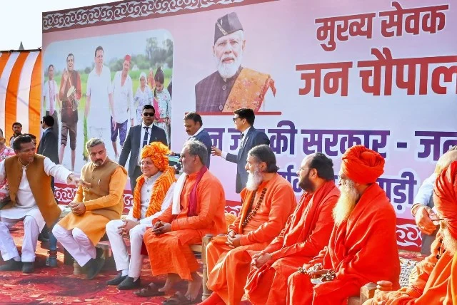 धामी ने हरिद्वार ग्रामीण में ‘जन-जन की सरकार’ अभियान के तहत की चौपाल