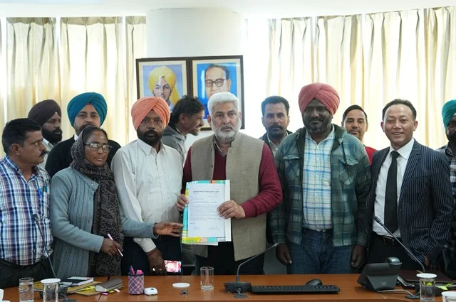 सरकार का अभिन्न अंग हैं वन विभाग कर्मचारी मंत्री कटारूचक