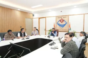 गैस, ईंधन और जरूरी कमोडिटी की निर्बाध उपलब्धता सुनिश्चित करने पर मंथन