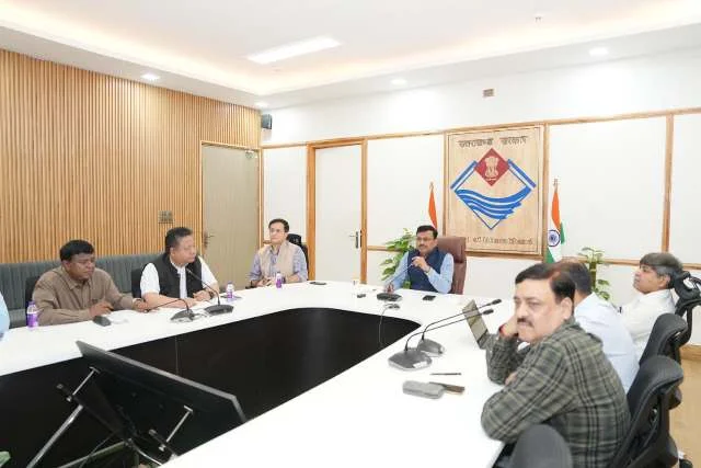 गैस, ईंधन और जरूरी कमोडिटी की निर्बाध उपलब्धता सुनिश्चित करने पर मंथन