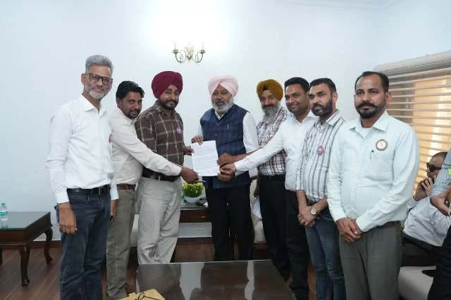 कैबिनेट उप-समिति बैठक में कर्मचारियों की लंबित मांगों पर चर्चा