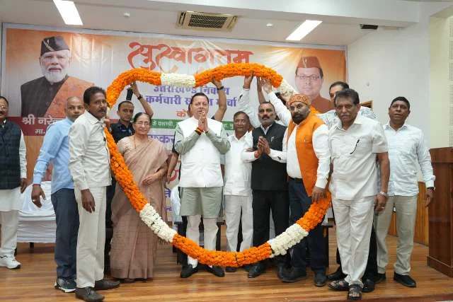 नगर निकाय कर्मचारियों की जिम्मेदारी बेहद महत्वपूर्ण मुख्यमंत्री धामी