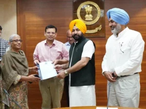 पंजाब भवन में तहसीलदार और नायब तहसीलदारों को मिली पदोन्नति