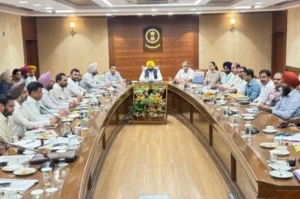 पंजाब भवन में बैठक, सड़क निर्माण लक्ष्यों को हर हाल में पूरा करने के निर्देश