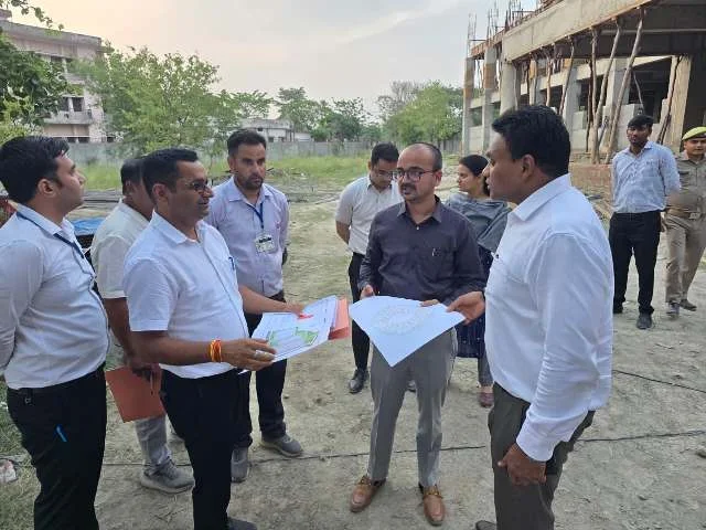 मुख्यमंत्री धामी के निर्देशों पर विकास परियोजनाओं को तेजी से आगे बढ़ाने पर जोर