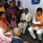 शोकाकुल परिवारों के बीच पहुंचे मुख्यमंत्री, हरसंभव सहयोग का दिया भरोसा