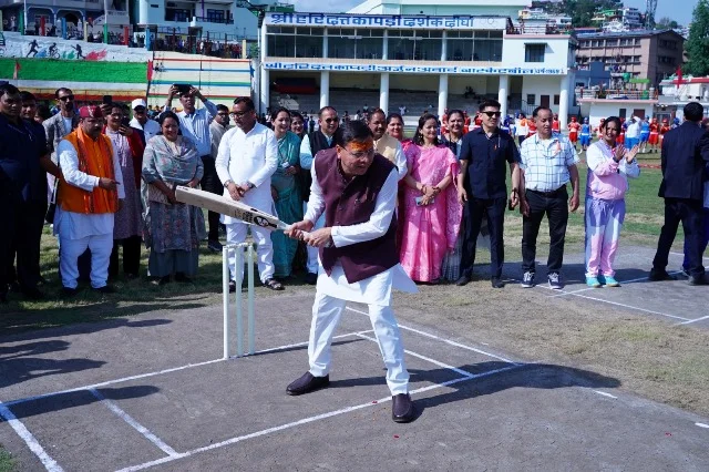 सुरेन्द्र सिंह वल्दिया स्टेडियम का नया क्रिकेट मैदान जनता को समर्पित