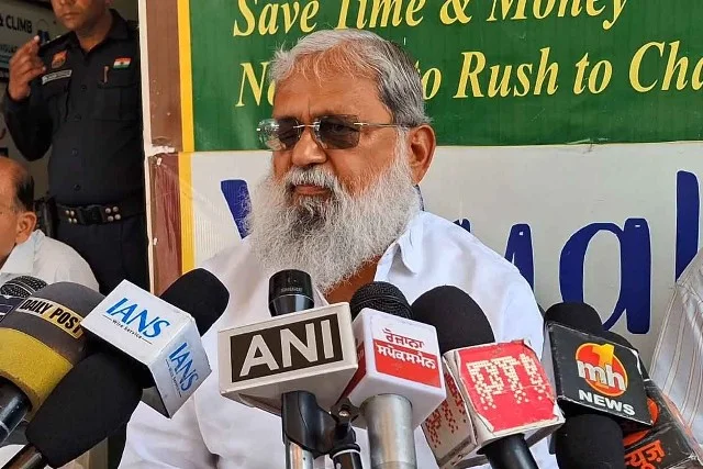 ‘हारे और पिटे हुए मोहरे ऐसे ही बोलते हैं’ ममता पर बोले अनिल विज