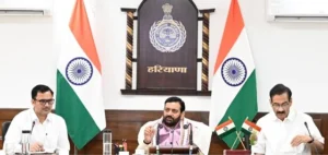 अधिकारियों के साथ बैठक में तकनीक आधारित पारदर्शी प्रशासन पर जोर