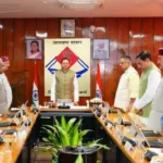 कैबिनेट ने दिवंगत विभूतियों के सम्मान में रखा दो मिनट का मौन