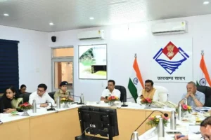 टिहरी गढ़वाल में आधारभूत सुविधाओं को मजबूत बनाने के निर्देश