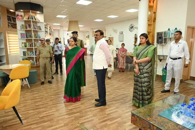 बच्चों के स्वास्थ्य जांच और टीकाकरण की नियमित निगरानी सुनिश्चित करने के निर्देश