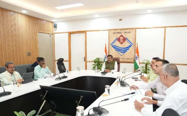 मुख्य सचिव आनंद वर्धन की अध्यक्षता में नए निवेश प्रस्तावों को मिली संस्तुति