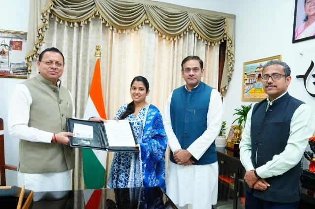 मुख्यमंत्री धामी ने जर्मनी में नौकरी पाने वाली सपना राणा को दी शुभकामनाएं