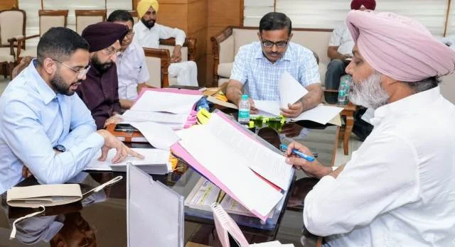 वित्त मंत्री ने केंद्र से मिथाइल अल्कोहल की कड़ी निगरानी की अपील की