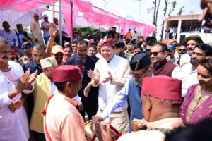 स्वतंत्रता सेनानी केदार सिंह को पुष्पांजलि अर्पित कर मुख्यमंत्री ने दी श्रद्धांजलि