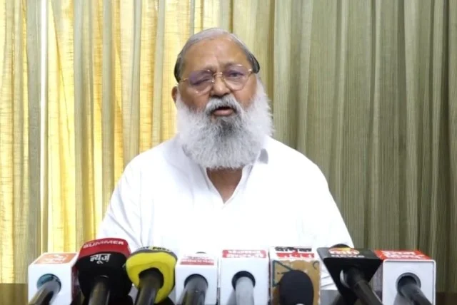 देश विरोधी तत्व माहौल खराब करने की कोशिश में, सरकार सतर्क - विज