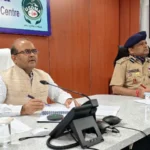 बारिश पर सरकार अलर्ट, CM ने सड़कों, नदियों और बचाव कार्यों की समीक्षा की