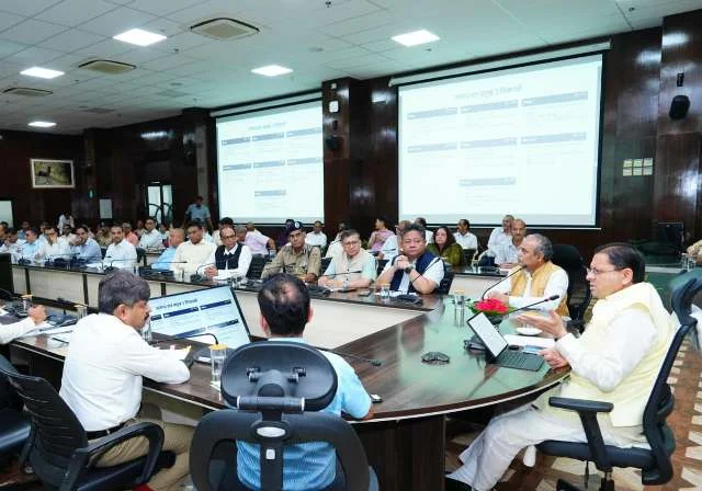 मुख्यमंत्री हेल्पलाइन प्रदेशवासियों की समस्याओं के समाधान का प्रभावी माध्यम - धामी
