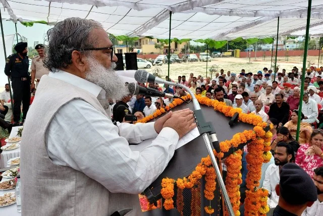 हरियाली बढ़ाना और पर्यावरण बचाना हम सभी की जिम्मेदारी - विज