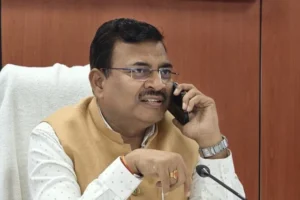 प्रदेश में लगातार बारिश के बीच राज्य आपातकालीन परिचालन केंद्र पहुंचे CS
